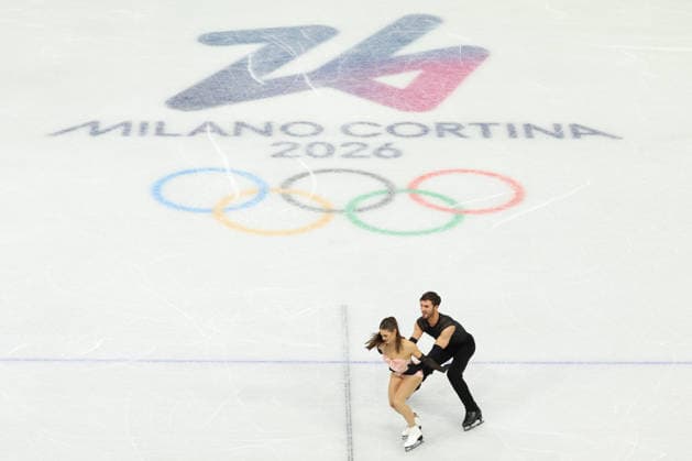 February 9, 2026, Milan, Lombardy, Italy: LAURENCE FOURNIER BEAUDRY and GUILLAUME CIZERON of France practice their Ice Dance Rhythm Dance of the Figure skating, Eiskunstlauf Team Event at the Milano Cortina 2026 Winter Olympic Games, Olympische Spiele, Olympia, OS Milan Italy - ZUMAc179 20260209_oly_c179_061 Copyright: xMickaelxChavetx