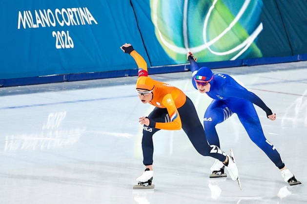 ITALY, MILAN - FEBRUARY 9, 2026: Suzanne Schulting of the Netherlands (L) and Maybritt Vigl of Italy compete in the women s Speed skating, Eisschnelllauf 1000m event at Milano Speed Skating Stadium during the 2026 Winter Olympic Games, Olympische Spiele, Olympia, OS Mikhail Tereshchenko TASS  88447284