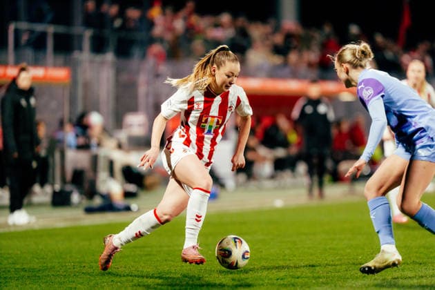 09.02.26, Frauen, Fussball, Google Pixel Frauen Bundesliga, Saison 2025 2026, 1. FC Köln - SGS Essen, 17. Spieltag Weronika Zawistowska ( 10 - 1. FC Köln) im Dribbling Köln Franz-Kremer-Stadion NRW Deutschland