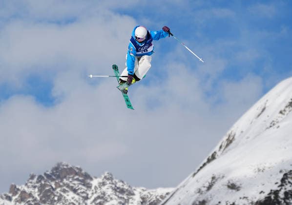 (260209) -- LIVIGNO, Feb. 9, 2026 -- Maria Gasslitter of Italy competes during the freestyle skiing women s freeski slopestyle final at the Milan-Cortina 2026 Olympic Winter games, Winterspiele,Spiele, Summer games in Livigno, Italy, Feb. 9, 2026. ) (MICO2026)ITALY-LIVIGNO-OLYMPIC WINTER GAMES-FREESTYLE SKIING-WOMEN S FREESKI SLOPESTYLE-FINAL WuxHuiwo 