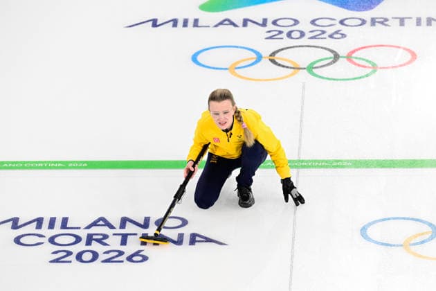 CORTINA, ITALY 20260209 Sweden s Isabella Wrana and Rasmus Wrana in the semi-final of mixed curling against Great Britain in Cortina. *** The image is included in the SPORTS PACKAGE. For others PAYMENT IMAGE ** CORTINA ITALY x10030x *** CORTINA, ITALY 20260209 Swedens Isabella Wrana and Rasmus Wrana in the semi final of mixed curling against Great Britain in Cortina The image is included in the SPORTS PACKAGE For others PAYMENT IMAGE CORTINA ITALY x10030x  Copyright: xJonasxEkströmer TTx OLYMPICS 2026 MIXED CURLING SEMI-FINALS