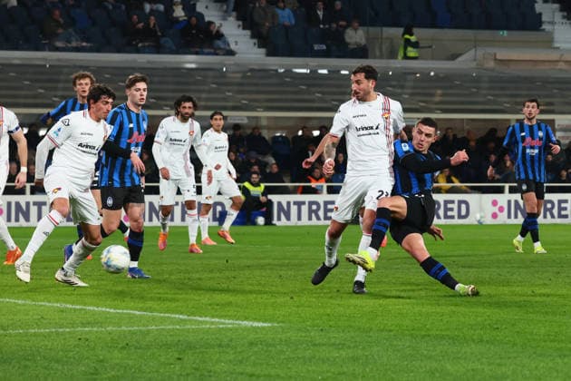 February 9, 2026, Bergamo, Lombardia: Atalanta s Nikola Krstovic scores the goal 1-0 during the Italian Serie A soccer match Atalanta BC vs US Cremonese at the New Balance Arena in Bergamo, Italy, 9 February 2026..ANSA MICHELE MARAVIGLIA. Soccer: Serie A; Atalanta-Cremonsese  - ZUMAa110 20260209_zaf_a110_031 Copyright: xMichelexMaravigliax