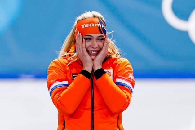 winner Jutta Leerdam of the Netherlands in disbelief during the medal ceremony after Women 1000m, Milano Cortina 2026 Winter Olympics: Day 3, Speed skating, Eisschnelllauf - Milano Cortina 2026 Winter Olympics: Day 3, Milano Speed Skating Stadium, February 9, 2026, Milan, Italy.