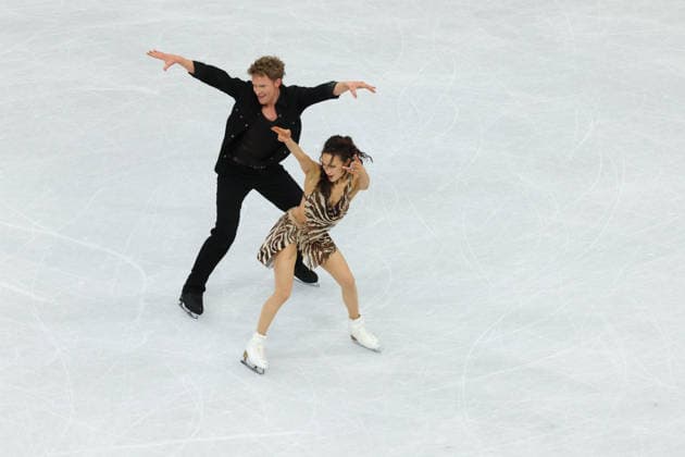 February 9, 2026, Milan, Lombardy, Italy: MADISON CHOCK and EVAN BATES of USA in the Ice Dance Rhythm Dance of the Figure skating, Eiskunstlauf Team Event at the Milano Cortina 2026 Winter Olympic Games, Olympische Spiele, Olympia, OS Olympics 2026: Milano Cortina: Figure Skating Ice Dance Rhythm Dance  - ZUMAc179 20260209_oly_c179_080 Copyright: xMickaelxChavetx