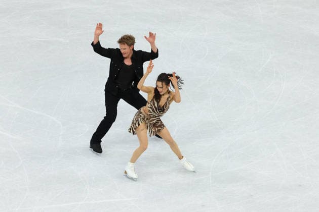 February 9, 2026, Milan, Lombardy, Italy: MADISON CHOCK and EVAN BATES of USA in the Ice Dance Rhythm Dance of the Figure skating, Eiskunstlauf Team Event at the Milano Cortina 2026 Winter Olympic Games, Olympische Spiele, Olympia, OS Olympics 2026: Milano Cortina: Figure Skating Ice Dance Rhythm Dance  - ZUMAc179 20260209_oly_c179_081 Copyright: xMickaelxChavetx