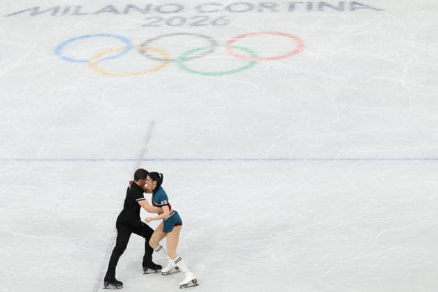 February 9, 2026, Milan, Lombardy, Italy: CHARLENE GUIGNARD and MARCO FABBRI of Italy in the Ice Dance Rhythm Dance of the Figure skating, Eiskunstlauf Team Event at the Milano Cortina 2026 Winter Olympic Games, Olympische Spiele, Olympia, OS Olympics 2026: Milano Cortina: Figure Skating Ice Dance Rhythm Dance  - ZUMAc179 20260209_oly_c179_087 Copyright: xMickaelxChavetx