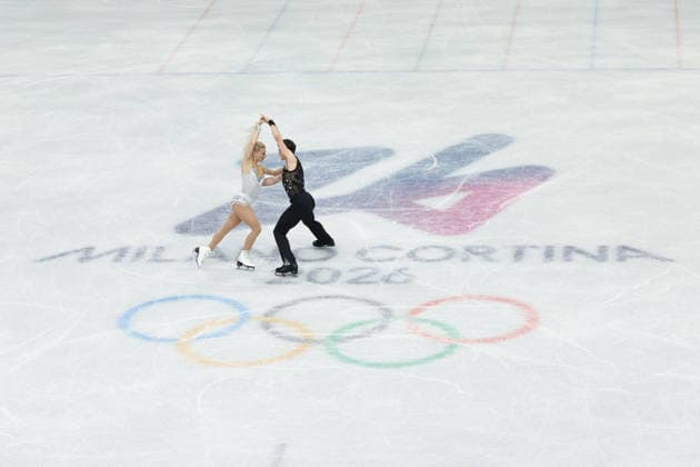 February 9, 2026, Milan, Lombardy, Italy: PIPER GILLES and PAUL POIRIER of Canada in the Ice Dance Rhythm Dance of the Figure skating, Eiskunstlauf Team Event at the Milano Cortina 2026 Winter Olympic Games, Olympische Spiele, Olympia, OS Milan Italy - ZUMAc179 20260209_oly_c179_090 Copyright: xMickaelxChavetx