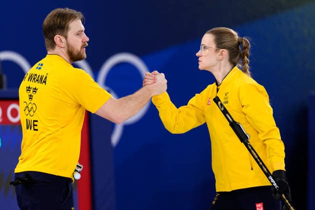 260209 Rasmus Wrana and Isabelle Wrana of Sweden competes in a round robin mixed doubles curling semifinal match between Great Britain and Sweden during day 3 of the 2026 Winter Olympics on February 9, 2026 in Cortina. Photo: Jon Olav Nesvold BILDBYRAN COP 217 JE0114 curling Olympic Games, Olympische Spiele, Olympia, OS olympics winter olympics os ol olympiska spel vinter-os olympiske leker milano cortina 2026 milan cortina 2026 milano cortina 2026 olympic games milano cortina 2026 winter olympic games milano cortina-os milano cortina-ol vinter-ol 3 bbeng sweden sverige *** 260209 Rasmus Wrana and Isabelle Wrana of Sweden competes in a round robin mixed doubles curling semifinal match between Great Britain and Sweden during day 3 of the 2026 Winter Olympics on February 9, 2026 in Cortina Photo Jon Olav Nesvold BILDBYRAN COP 217 JE0114 curling olympic games olympics winter olympics os ol olympiska spel vinter os olympiske leker milano cortina 2026 milan cortina 2026 milano cortina 2026 olympic games milano cortina 2026 winter olympic games milano cortina os milano cortina ol vinter ol 3 bbeng sweden sverige  Copyright: JONxOLAVxNESVOLD BB260209JE027