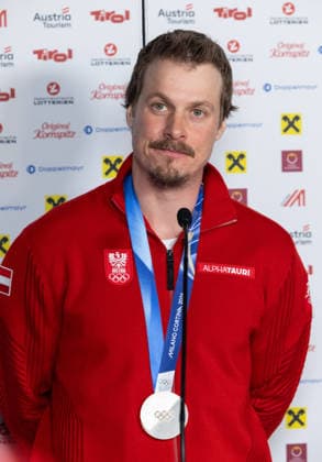 OLYMPICS - Winter Olympic Games, Olympische Spiele, Olympia, OS Milano Cortina 2026 BORMIO,ITALY,09.FEB.26 - OLYMPICS, ALPINE SKIING - Winter Olympic Games Milano Cortina 2026, team combined, downhill, men, press conference, PK, Pressekonferenz Ski Austria. Image shows Manuel Feller (AUT). Keywords: medal.  GEPAxpictures xHaraldxSteiner