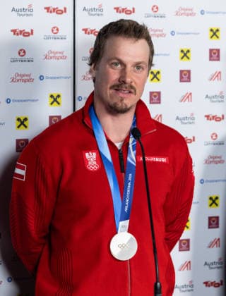 OLYMPICS - Winter Olympic Games, Olympische Spiele, Olympia, OS Milano Cortina 2026 BORMIO,ITALY,09.FEB.26 - OLYMPICS, ALPINE SKIING - Winter Olympic Games Milano Cortina 2026, team combined, downhill, men, press conference, PK, Pressekonferenz Ski Austria. Image shows Manuel Feller (AUT). Keywords: medal.  GEPAxpictures xHaraldxSteiner