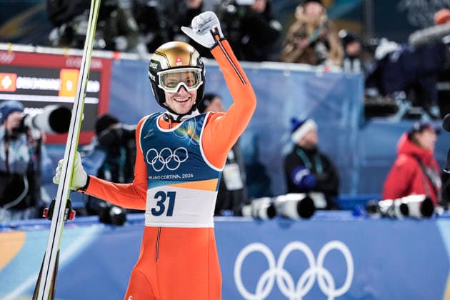 Winter Olympics in Milan Cortina 2026 Val di Fiemme 20260209. Gregor Deschwanden from Switzerland during the 1st round of the men s individual normal hill in the Predazzo Ski jumping, Skispringen, Ski, nordisch Stadium during the Winter Olympics in Milano Cortina 2026. Photo: Terje Pedersen NTB Val di Fiemme Norway EDITORIAL USE ONLY. RESTRICTED USE FOR BETTING COMPANIES Ref:_SPOHYwgigVKWBI.jpg *** Winter Olympics in Milan Cortina 2026 Val di Fiemme 20260209 Gregor Deschwanden from Switzerland during the 1st round of the men s individual normal hill in the Predazzo Ski Jumping Stadium during the Winter Olympics in Milan Cortina 2026 Photo Terje Pedersen NTB Val di Fiemme Norway EDITORIAL USE ONLY RESTRICTED USE FOR BETTING COMPANIES  Copyright: xTerjexPedersenx xNTBx
