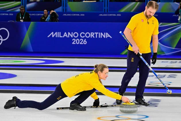 CORTINA, ITALY 20260209 Sweden s Isabella Wrana and Rasmus Wrana in the semi-final of mixed curling against Great Britain in Cortina. *** The image is included in the SPORTS PACKAGE. For others PAYMENT IMAGE ** CORTINA ITALY x10030x *** CORTINA, ITALY 20260209 Swedens Isabella Wrana and Rasmus Wrana in the semi final of mixed curling against Great Britain in Cortina The image is included in the SPORTS PACKAGE For others PAYMENT IMAGE CORTINA ITALY x10030x  Copyright: xJonasxEkströmer TTx OLYMPICS 2026 MIXED CURLING SEMI-FINALS