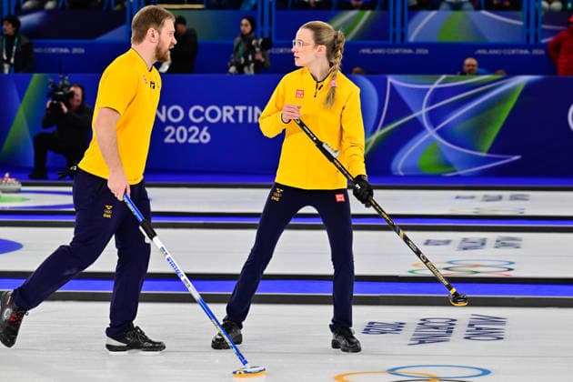 CORTINA, ITALY 20260209 Sweden s Isabella Wrana and Rasmus Wrana in the semi-final of mixed curling against Great Britain in Cortina. *** The image is included in the SPORTS PACKAGE. For others PAYMENT IMAGE ** CORTINA ITALY x10030x *** CORTINA, ITALY 20260209 Swedens Isabella Wrana and Rasmus Wrana in the semi final of mixed curling against Great Britain in Cortina The image is included in the SPORTS PACKAGE For others PAYMENT IMAGE CORTINA ITALY x10030x  Copyright: xJonasxEkströmer TTx OLYMPICS 2026 MIXED CURLING SEMI-FINALS