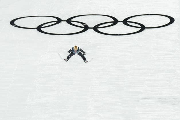 Winter Olympics in Milan Cortina 2026 Val di Fiemme 20260209. Marius Lindvik during the 1st round of the men s individual normal hill in the Predazzo Ski jumping, Skispringen, Ski, nordisch Stadium during the Winter Olympics in Milano Cortina 2026. Photo: Terje Pedersen NTB Val di Fiemme Norway EDITORIAL USE ONLY. RESTRICTED USE FOR BETTING COMPANIES Ref:_SPOVGAel-goguk.jpg *** Winter Olympics in Milan Cortina 2026 Val di Fiemme 20260209 Marius Lindvik during the 1st round of the men s individual normal hill in the Predazzo Ski Jumping Stadium during the Winter Olympics in Milan Cortina 2026 Photo Terje Pedersen NTB Val di Fiemme Norway EDITORIAL USE ONLY RESTRICTED USE FOR BETTING COMPANIES  Copyright: xTerjexPedersenx xNTBx