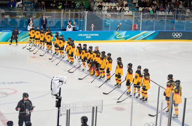 Team DEB at the preliminary women Ice hockey, Eishockey match Group B Germany - France of the Milano Cortina 2026 Winter Olympic Games, Olympische Spiele, Olympia, OS at Milano Rho Ice Hockey Arena on February 9, 2026 in Milan, Italy.