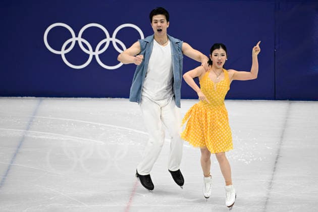 MILAN, ITALY 20260209 Ice dancers Shiyue Wang and Xinqu Liu, China, skate in the rhythmic dance at the Milan Ice Skating Arena during the Milan Olympics. *** Image included in the SPORTS PACKAGE. For others PAID IMAGE *** MILANO ITALY x10070x *** MILAN, ITALY 20260209 Ice dancers Shiyue Wang and Xinqu Liu, China, skate in the rhythmic dance at the Milan Ice Skating Arena during the Milan Olympics Image included in the SPORTS PACKAGE For others PAID IMAGE MILANO ITALY x10070x  Copyright: xJessicaxGow TTx 2026 OLYMPICS ICE DANCING