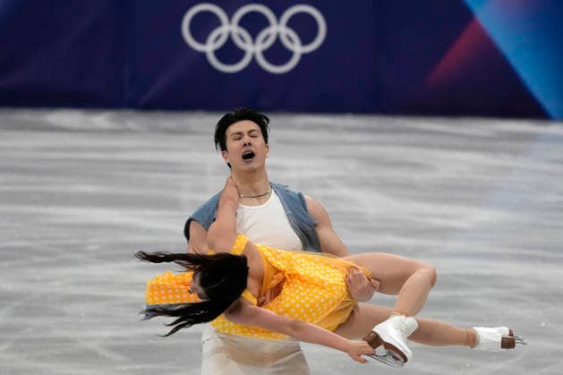 Shiyue Wang and Xinyu Liu of China during the Ice Dance Rhythm Dance Individual Event at the Milano Figure skating, Eiskunstlauf Arena in Milan, Italy on Monday, February 9, 2026.  OLY20260209101 RichardxEllis