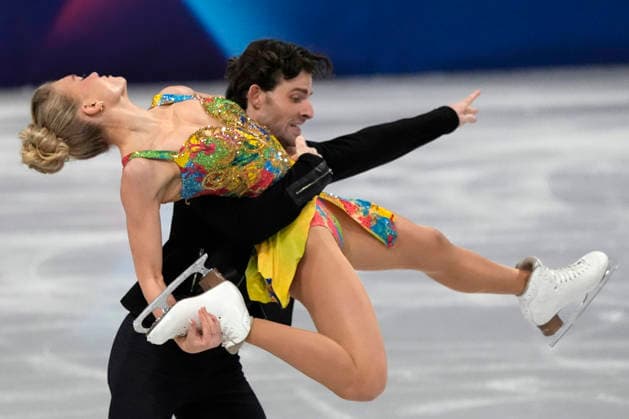 Phebe Bekker and James Hernandez of Great Britain during the Ice Dance Rhythm Dance Individual Event at the Milano Figure skating, Eiskunstlauf Arena in Milan, Italy on Monday, February 9, 2026.  OLY20260209113 RichardxEllis