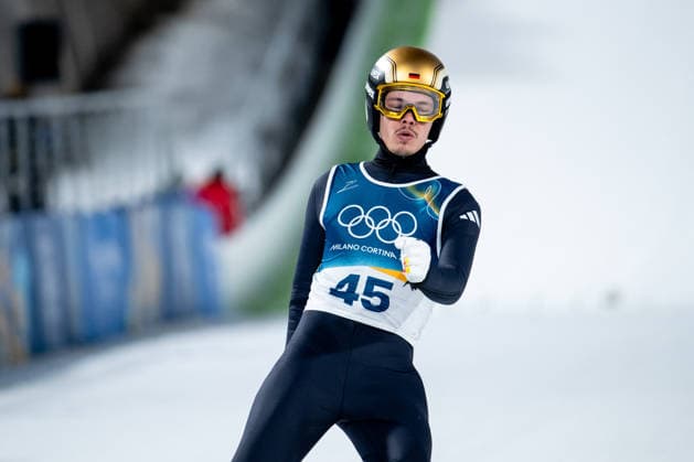 RAIMUND Philipp (Deutschland) jubelt im Ziel, ITA, Olympische Spiele Milano Cortina 2026, Olympia, Skispringen, Normalschanze Einzel Herren, 09.02.2026 ITA, Olympische Spiele Milano Cortina 2026, Olympia, Skispringen, Normalschanze Einzel Herren, 09.02.2026 Predazzo *** RAIMUND Philipp Germany cheers at the finish, ITA, Olympic Games Milano Cortina 2026, Olympics, Ski jumping, normal hill mens singles, 09 02 2026 ITA, Olympic Games Milano Cortina 2026, Olympics, Ski jumping, normal hill mens singles, 09 02 2026 Predazzo Copyright: xEibner-Pressefoto Memmlerx EP_MMR