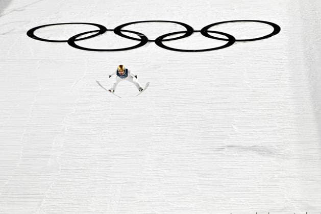 Predazzo, Italy, February 09th 2026. Anze Lanisek of Slovenia in action during the Ski jumping, Skispringen, Ski, nordisch Mens Normal Hill Individual competition of the Olympic Winter games, Winterspiele,Spiele, Summer games 2026 in Predazzo, Italy. (Photo by Igor Kupljenik Sports Press Photo)  Copyright: xIgorxKupljenikx xSPPx Sportspressphoto_SPR90638