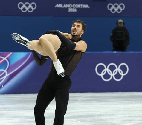 February 9, 2026, Milan, Lombardy, Italy: LAURENCE FOURNIER BEAUDRY and GUILLAUME CIZERON of France perform their Ice Dance Rhythm Dance of the Figure skating, Eiskunstlauf Team Event at the Milano Cortina 2026 Winter Olympic Games, Olympische Spiele, Olympia, OS Olympics 2026: Milano Cortina: Figure Skating Ice Dance Rhythm Dance  - ZUMAc179 20260209_oly_c179_098 Copyright: xMickaelxChavetx