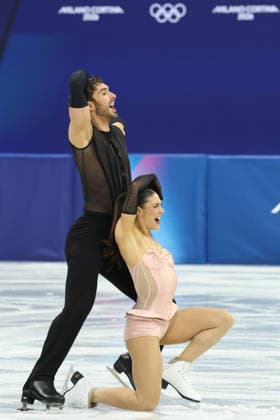 February 9, 2026, Milan, Lombardy, Italy: LAURENCE FOURNIER BEAUDRY and GUILLAUME CIZERON of France perform their Ice Dance Rhythm Dance of the Figure skating, Eiskunstlauf Team Event at the Milano Cortina 2026 Winter Olympic Games, Olympische Spiele, Olympia, OS Milan Italy - ZUMAc179 20260209_oly_c179_106 Copyright: xMickaelxChavetx
