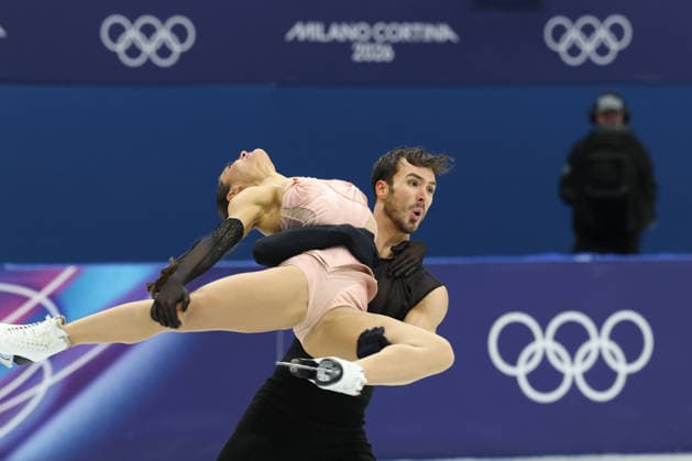 February 9, 2026, Milan, Lombardy, Italy: LAURENCE FOURNIER BEAUDRY and GUILLAUME CIZERON of France perform their Ice Dance Rhythm Dance of the Figure skating, Eiskunstlauf Team Event at the Milano Cortina 2026 Winter Olympic Games, Olympische Spiele, Olympia, OS Olympics 2026: Milano Cortina: Figure Skating Ice Dance Rhythm Dance  - ZUMAc179 20260209_oly_c179_102 Copyright: xMickaelxChavetx