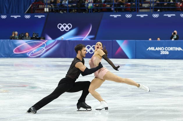 February 9, 2026, Milan, Lombardy, Italy: LAURENCE FOURNIER BEAUDRY and GUILLAUME CIZERON of France perform their Ice Dance Rhythm Dance of the Figure skating, Eiskunstlauf Team Event at the Milano Cortina 2026 Winter Olympic Games, Olympische Spiele, Olympia, OS Milan Italy - ZUMAc179 20260209_oly_c179_113 Copyright: xMickaelxChavetx