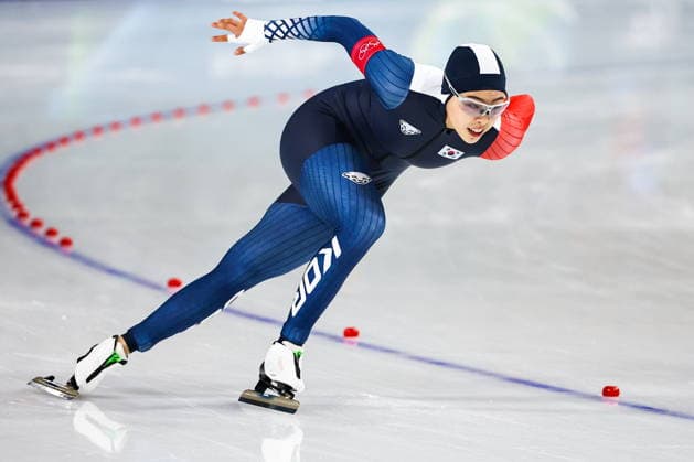 ITALY, MILAN - FEBRUARY 9, 2026: Kim Min-Sun of South Korea competes in the women s Speed skating, Eisschnelllauf 1000m event at Milano Speed Skating Stadium during the 2026 Winter Olympic Games, Olympische Spiele, Olympia, OS Mikhail Tereshchenko TASS  88452386