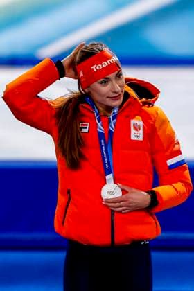 second Femke Kok of the Netherlands smiling during the medal ceremony after Women 1000m, Milano Cortina 2026 Winter Olympics: Day 3, Speed skating, Eisschnelllauf - Milano Cortina 2026 Winter Olympics: Day 3, Milano Speed Skating Stadium, February 9, 2026, Milan, Italy.