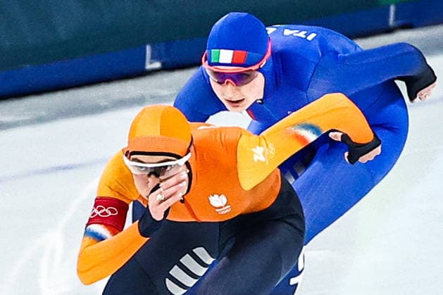 ITALY, MILAN - FEBRUARY 9, 2026: Suzanne Schulting of the Netherlands (front) and Maybritt Vigl of Italy compete in the women s Speed skating, Eisschnelllauf 1000m event at Milano Speed Skating Stadium during the 2026 Winter Olympic Games, Olympische Spiele, Olympia, OS Mikhail Tereshchenko TASS  88455151