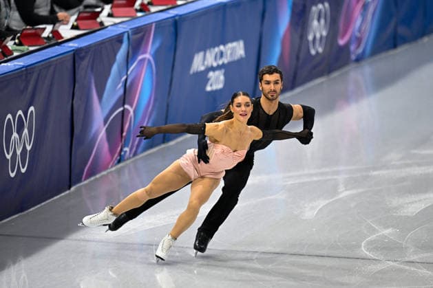 Winter Olympics - Laurence Fournier Beaudry and Guillaume Cizeron At Figure skating, Eiskunstlauf Team Event Ice Dance-Rhythm Dance Laurence Fournier Beaudry and Guillaume Cizeron of Team France compete in the figure skating team event ice dance-rhythm dance during the Milano Cortina 2026 Winter Olympic Games, Olympische Spiele, Olympia, OS at Milano Ice Skating Arena in Milan on February 9, 2026. Photo by JMP ABACAPRESS.COM Milan Italy  Copyright: xJMP ABACAx