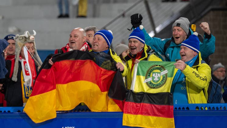 OLYMPICS - Winter Olympic Games, Olympische Spiele, Olympia, OS Milano Cortina 2026 VAL DI FIEMME,ITALY,09.FEB.26 - OLYMPICS, Ski jumping, Skispringen, Ski, nordisch - Winter Olympic Games Milano Cortina 2026, normal hill, men, individual, medal ceremony. Image shows fans of Germany.  GEPAxpictures xOliverxLerch