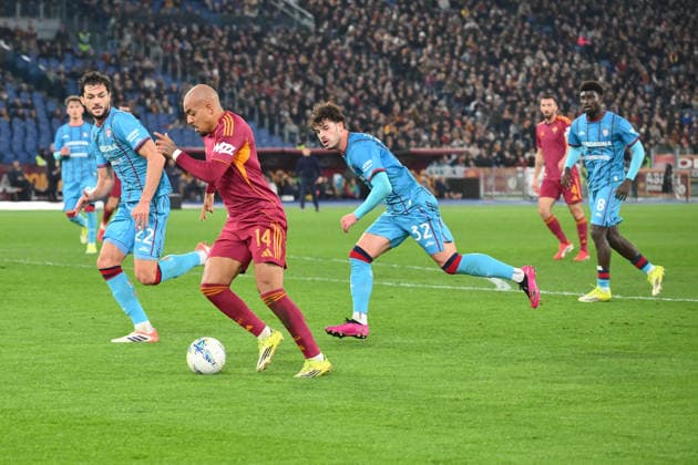 Donyell Malen of AS Roma runs with the ball during the match of 24th day of the Serie A Championship between A.S.Roma and Cagliari at the Olimpico Stadium on Feb 9, 2026 in Rome, Italy. during AS Roma vs Cagliari Calcio, Italian soccer Serie A match in Rome, Italy, February 09 2026  Copyright: xRobertoxRamaccia IPAxSportx xipa-agency.netx xx IPA_71196155 IPA_Agency_IPA71196155