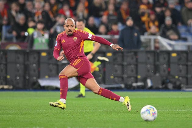 Donyell Malen of AS Roma runs with the ball during the match of 24th day of the Serie A Championship between A.S.Roma and Cagliari at the Olimpico Stadium on Feb 9, 2026 in Rome, Italy. during AS Roma vs Cagliari Calcio, Italian soccer Serie A match in Rome, Italy, February 09 2026  Copyright: xRobertoxRamaccia IPAxSportx xipa-agency.netx xx IPA_71196159 IPA_Agency_IPA71196159