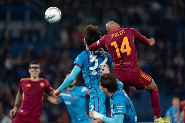 AS Roma v Cagliari Calcio - Serie A Enilive Donyell Malen of AS Roma jumps for the ball during the serie Serie A Enilive match between AS Roma and Cagliari Calcio at Stadio Olimpico on Febraury 9, 2026 in Rome, Italy Roma Stadio Olimpico Lazio Italy Copyright: xGiuseppexMaffiax SerieA_Roma-Cagliari_0902202602109
