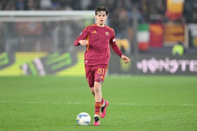 Niccolo Pisilli of AS Roma runs with the ball during the match of 24th day of the Serie A Championship between A.S.Roma and Cagliari at the Olimpico Stadium on Feb 9, 2026 in Rome, Italy. during AS Roma vs Cagliari Calcio, Italian soccer Serie A match in Rome, Italy, February 09 2026  Copyright: xRobertoxRamaccia IPAxSportx xipa-agency.netx xx IPA_71196203 IPA_Agency_IPA71196203