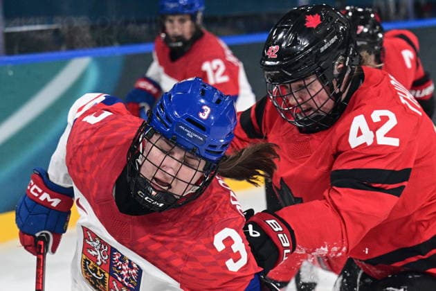 L-R Adela Sapovalivova (CZE) and Claire Thompson (CAN) in action during the women s Ice hockey, Eishockey match of Preliminary Round, Group A: Canada vs Czechia, at the Milano Cortina 2026 Winter Olympic Games, Olympische Spiele, Olympia, OS in Milan, Italy, on February 9, 2026. (CTKxPhoto MichalxKamaryt) CTKPhotoP2026020910464  CTKPhotoP2026020910464