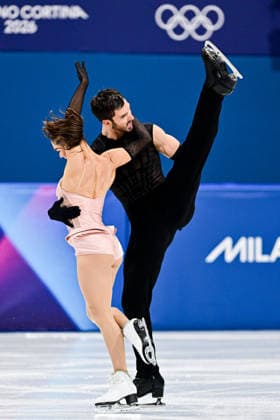 Laurence FOURNIER BEAUDRY & Guillaume CIZERON (FRA), during Ice Dance Rhythm Dance, at the Olympic Winter games, Winterspiele,Spiele, Summer games Milano Cortina 2026, at Milano Ice Skating Arena, on February 9, 2026 in Milan, Italy. Noxthirdxpartyxsales  aflo_319131135