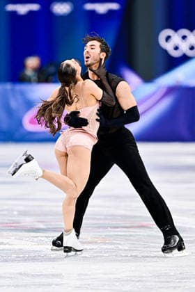 Laurence FOURNIER BEAUDRY & Guillaume CIZERON (FRA), during Ice Dance Rhythm Dance, at the Olympic Winter games, Winterspiele,Spiele, Summer games Milano Cortina 2026, at Milano Ice Skating Arena, on February 9, 2026 in Milan, Italy. Noxthirdxpartyxsales  aflo_319131139