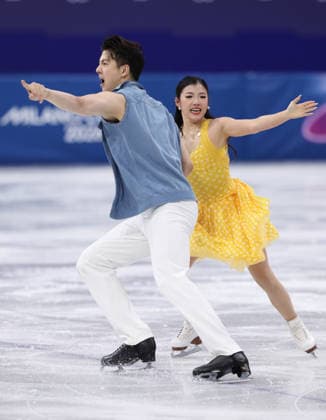 (260209) -- MILAN, Feb. 9, 2026 -- Wang Shiyue (R) Liu Xinyu of China compete during the rhythm dance of Figure skating, Eiskunstlauf ice dance competition at the Milan-Cortina 2026 Olympic Winter games, Winterspiele,Spiele, Summer games in Milan, Italy, Feb. 9, 2026. ) (MICO2026)ITALY-MILAN-OLYMPIC WINTER GAMES-FIGURE SKATING-ICE DANCE-RHYTHM DANCE ChenxYichen 