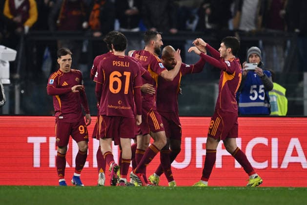 AS Roma v Cagliari Calcio - Serie A Donyell Malen of A.S. Roma celebrates after scoring the goal to make it 2-0 during the 24th day of the Serie A Championship between A.S. Roma and Cagliari Calcio at the Olympic Stadium in Rome, Italy, on February 9, 2026. Rome Italy Italy  Copyright: xDomenicoxCippitellix originalFilename:cippitelli-asromaca260209_np5nq.jpg