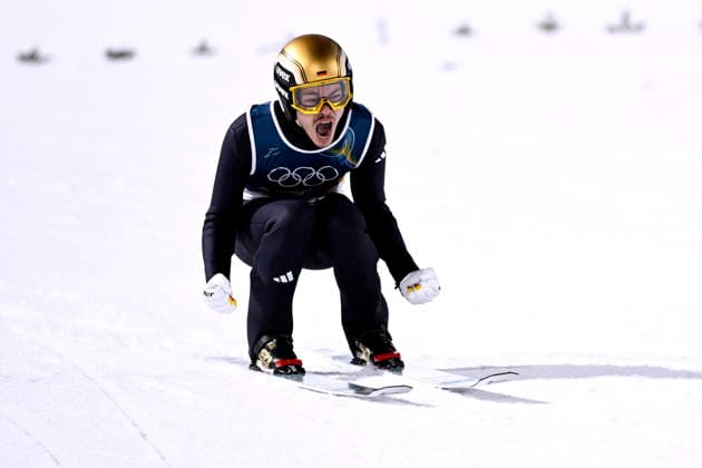 RAIMUND Philipp Team GER Olympiasieger Ski Springen der Maenner in Predazzo Olympics - Olympische Winterspiele 2026 Mailand - Cortina 06 - 22 Februar 2026 in Italien am 09.02.2026 in Predazzo *** RAIMUND Philipp Team GER Olympic Champion Mens Ski Jumping in Predazzo Olympics Olympic Winter Games 2026 Milan Cortina 06 22 February 2026 in Italy on 09 02 2026 in Predazzo Copyright: xx