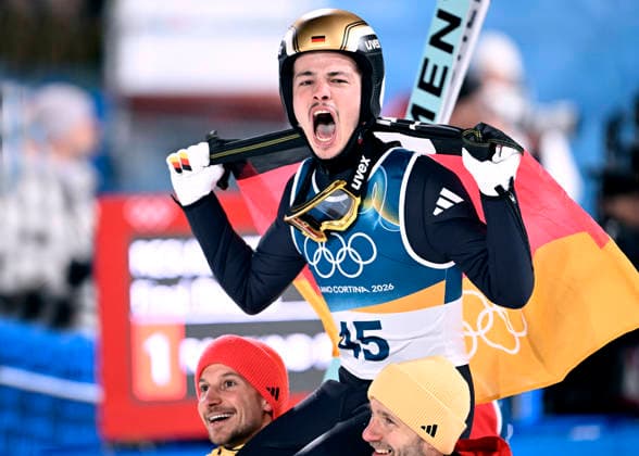 RAIMUND Philipp Team GER Olympiasieger Ski Springen der Maenner in Predazzo Olympics - Olympische Winterspiele 2026 Mailand - Cortina 06 - 22 Februar 2026 in Italien am 09.02.2026 in Predazzo *** RAIMUND Philipp Team GER Olympic Champion Mens Ski Jumping in Predazzo Olympics Olympic Winter Games 2026 Milan Cortina 06 22 February 2026 in Italy on 09 02 2026 in Predazzo Copyright: xx