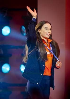 MILAN - Speed skater Femke Kok during the ceremony at the TeamNL House after winning silver in the 1000 meters at the Winter Olympics. SEM VAN DER WAL ANP xVIxANPxSportx xxANPxIVx 550188834 originalFilename: 550188834.jpg