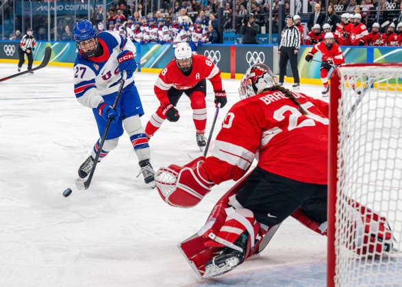 February 9, 2026, Milan, Lombardy, Italy: HILARY KNIGHT of Team USA takes a shot in a USA vs. Switzerland women s Ice hockey, Eishockey game at the 2026 Milano Cortina Winter Olympics at Milano Santaguilia Ice Hockey Arena. The USA won 5-0. Milan Italy - ZUMAh234 20260209_oly_h234_002 Copyright: xMarkxEdwardxHarrisx