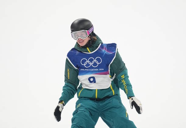 Tess Coady (Australia) competes during the Women s Big Air Snowboard competition on Day 3 of the Milano Cortina 2026 Winter Olympic Games, Olympische Spiele, Olympia, OS at Livigno Snow Park on February 9, 2026 in Livigno, Italy. Thor Wegner DeFodi Images (Photo by DeFodi Images) - *** Tess Coady Australia competes during the Women s Big Air Snowboard competition on Day 3 of the Milano Cortina 2026 Winter Olympic games at Livigno Snow Park on February 9, 2026 in Livigno, Italy Thor Wegner DeFodi Images Photo by DeFodi Images