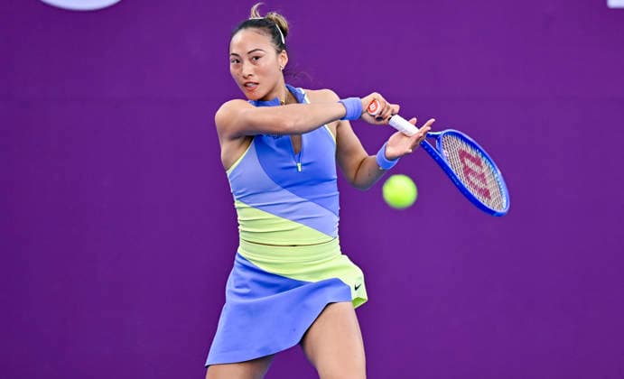 February 9, 2026, Doha, Qatar: Qinwen Zheng of China seen in action with Sofia Kenin of the United States (Not in view) during their round of 64 match at the WTA, Tennis Damen Qatar TotalEnergies Open 2026 tennis tournament at the Khalifa International Tennis Complex. Qinwen Zheng won Sofia Kenin 4-6, 6-1, 6-2 Doha Qatar - ZUMAs197 20260209_aaa_s197_148 Copyright: xNoushadxVariyattiyakkalx