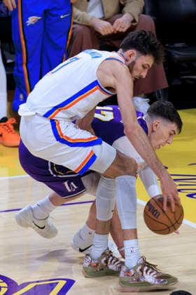 February 9, 2026, Los Angeles, California, USA: Chet Holmgren 7 of the Oklahoma City Thunder steals the ball from Jake LaRavia 12 of the Los Angeles Lakers during their regular season NBA, Basketball Herren, USA game on Monday February 9, 2026 at Crypto.com Arena in Los Angeles, California. ARIANA RUIZ PI Lakers Vs. Thunder  - ZUMAp124 20260209_zaa_p124_003 Copyright: xArianaxRuizx