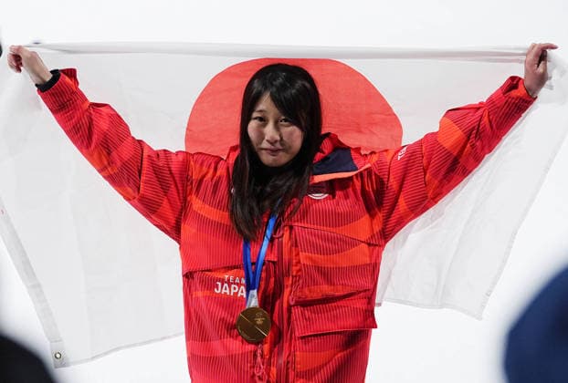 260209 -- LIVIGNO, Feb. 9, 2026 -- Gold medalist Murase Kokomo of Japan reacts during the awarding ceremony of the snowboard women s big air at the Milan-Cortina 2026 Olympic Winter games, Winterspiele,Spiele, Summer games in Livigno, Italy, Feb. 9, 2026. MICO2026ITALY-LIVIGNO-OLYMPIC WINTER GAMES-SNOWBOARD-WOMEN S BIG AIR-FINAL WuxHuiwo  (MICO2026)ITALY-LIVIGNO-OLYMPIC WINTER GAMES-SNOWBOARD-WOMEN S BIG AIR-FINAL IMAGO WuxHuiwo  imago images 0847199544